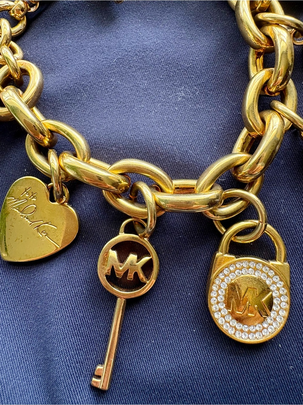 Michael Kors Gold Charm Toggle Bracelet - Gold. NEW - Picture 2 of 3